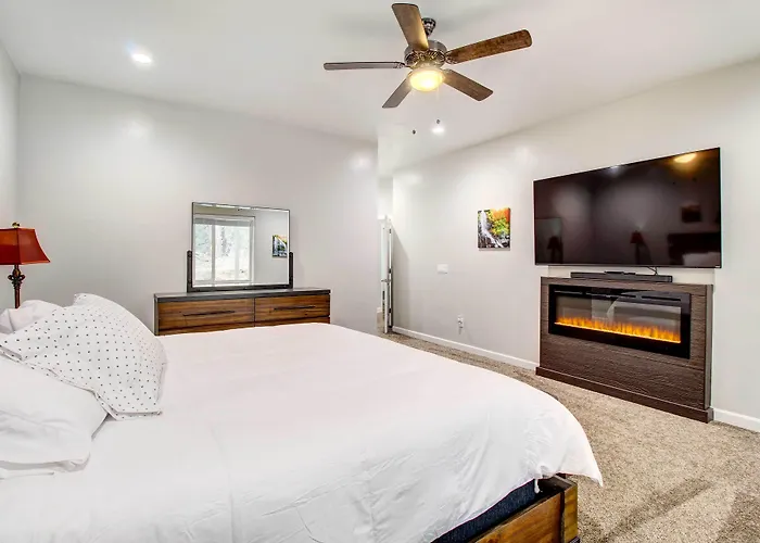 W/ Private Hot Tub & Bar * Pinetop-Lakeside